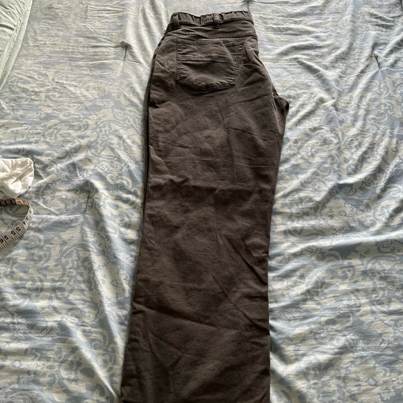 ❄️SOLD❄️ men’s outdoors Khaki’s Sz. 38w x 30L - Picture 4 of 9